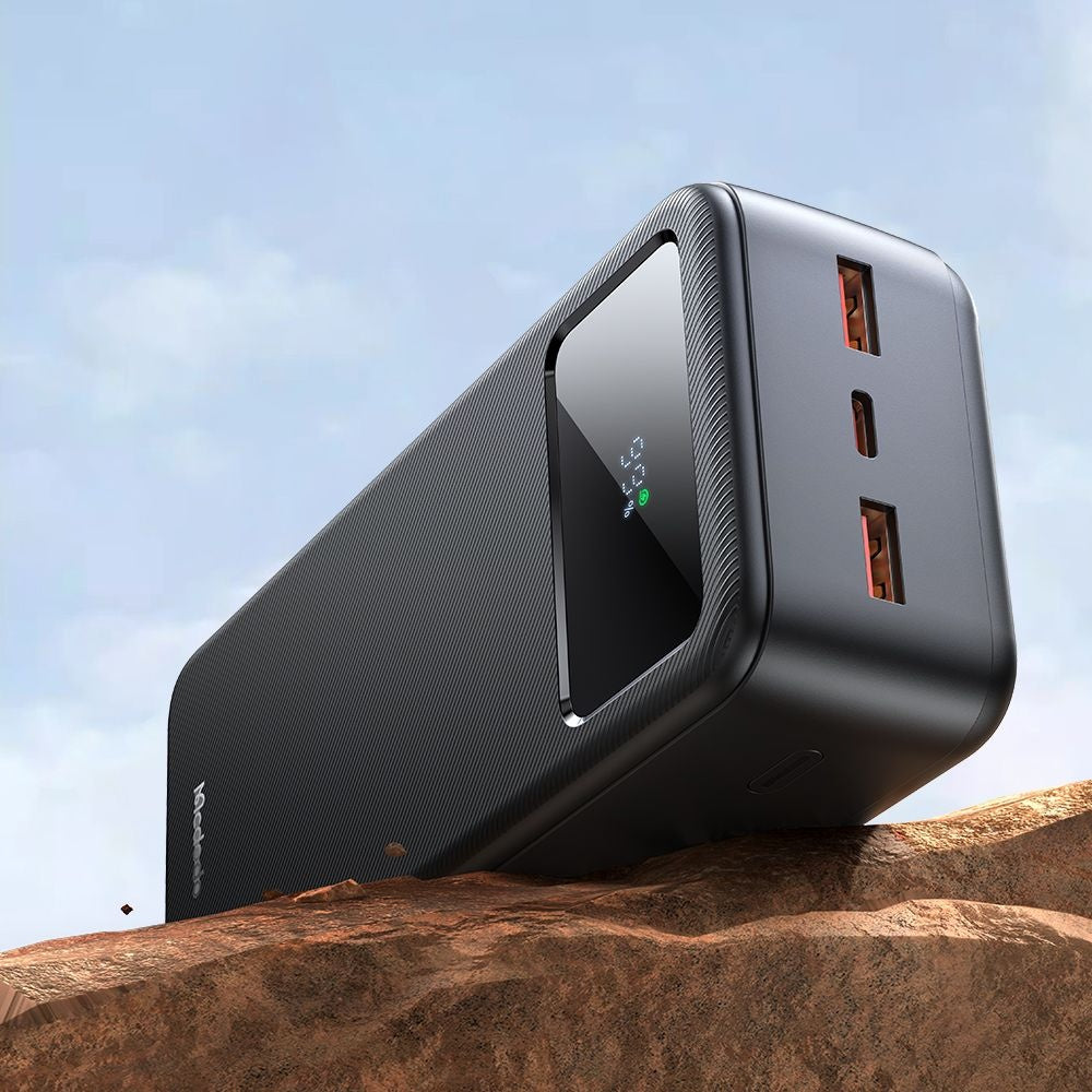 Baterie Externa McDodo MC-4240, 30000mAh, 22.5W, QC + PD, 2 x USB-A - 1 x USB-C, Neagra