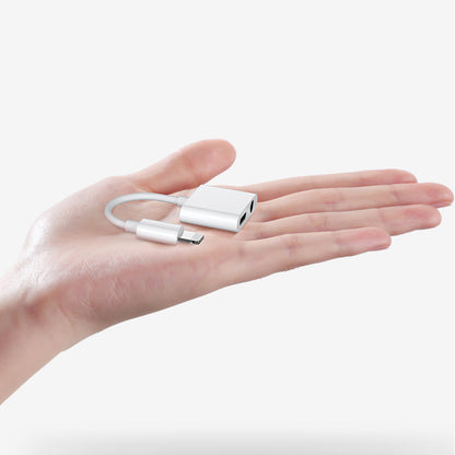 Adaptor Audio Lightning la Lightning Joyroom S-Y104 Ben, cu port incarcare Lightning, Alb