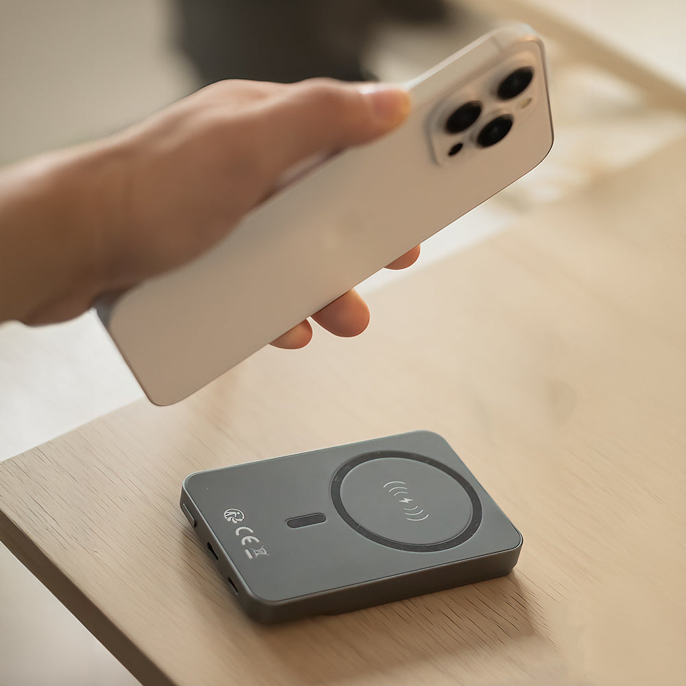 Baterie Externa Wireless Forever MATB-200, 5000mAh, 20W, PD + FQI, 1 x QI - 1 x USB-C, Neagra