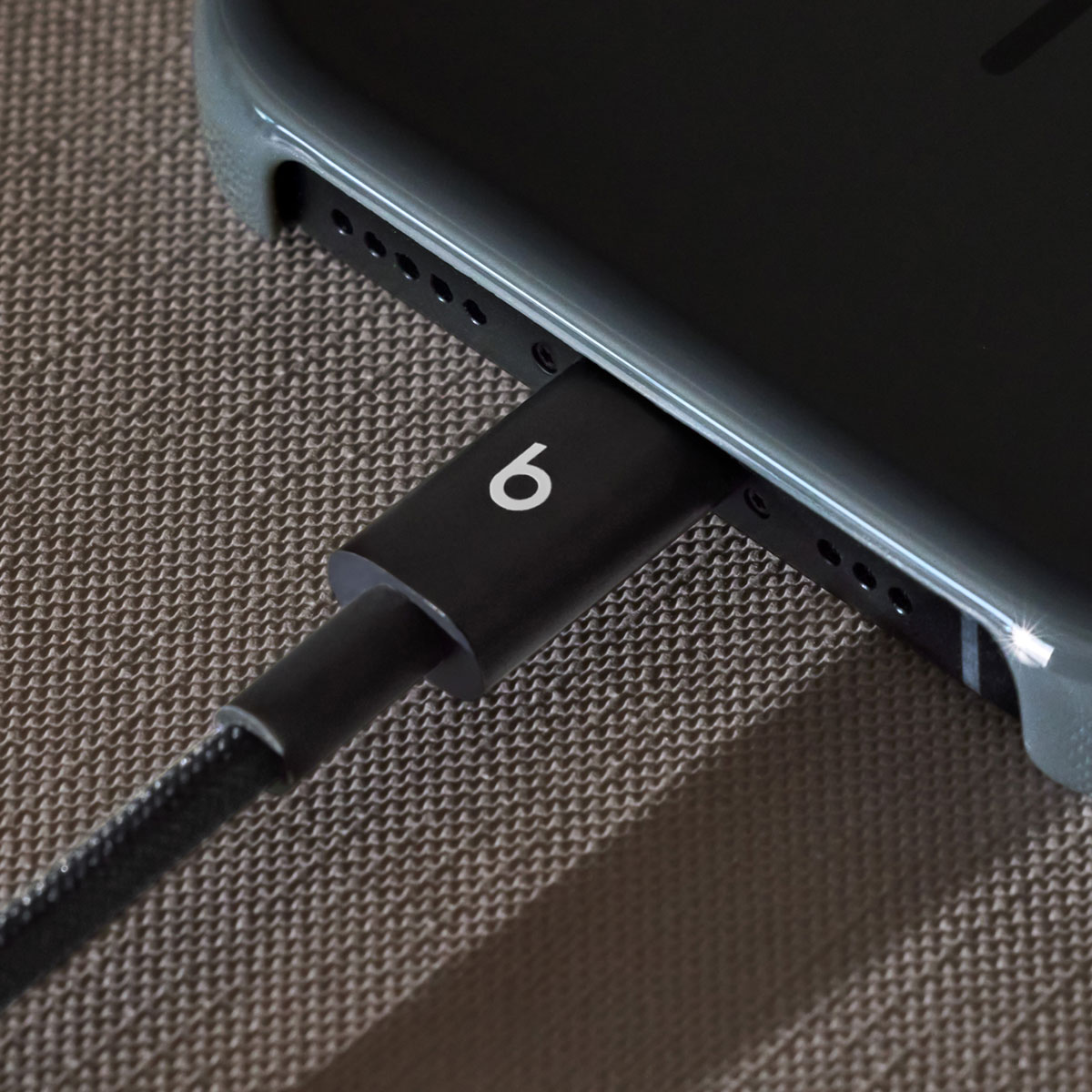 Cablu Date si Incarcare USB-C - USB-C Beats, 1.5m, Negru MDGA4ZM/A