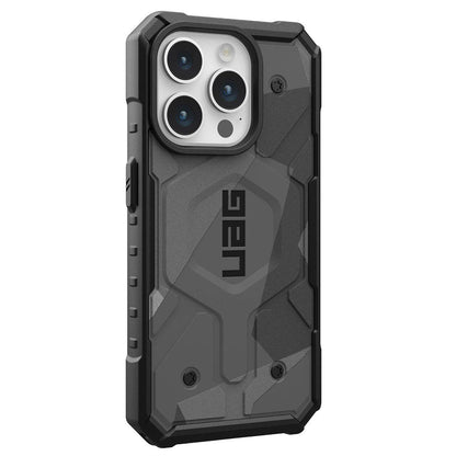 Husa MagSafe pentru Apple iPhone 15 Pro, Urban Armor Gear, Pathfinder SE Geo Camo, Camuflaj