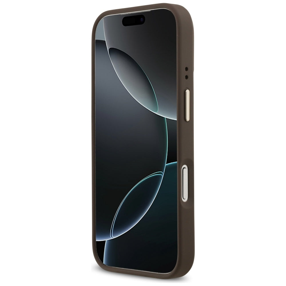 Husa MagSafe pentru Apple iPhone 17 Pro, Guess, 4G Logo Plate, Maro