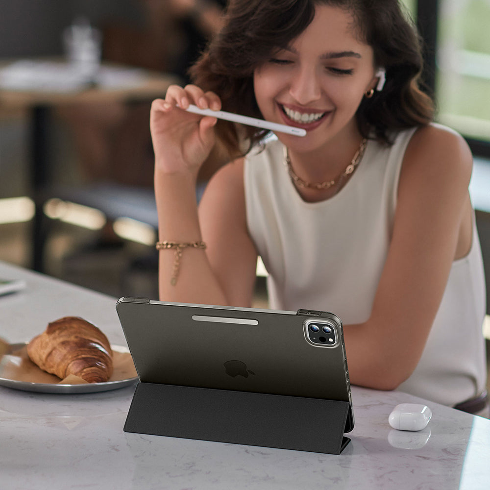 Husa pentru Apple iPad Pro 13 (2024), ESR, Ascend Trifold, Neagra Satinata