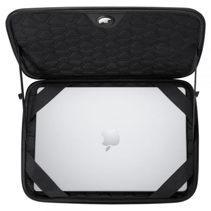 Husa Spigen Rugged Armor pentru Laptop 13inch - 14inch, Neagra AFA04270