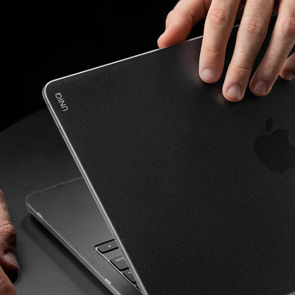 Husa UNIQ Claro pentru Apple MacBook Pro 16inch (2026) / (2024) / (2023) / (2021), Gri Mata