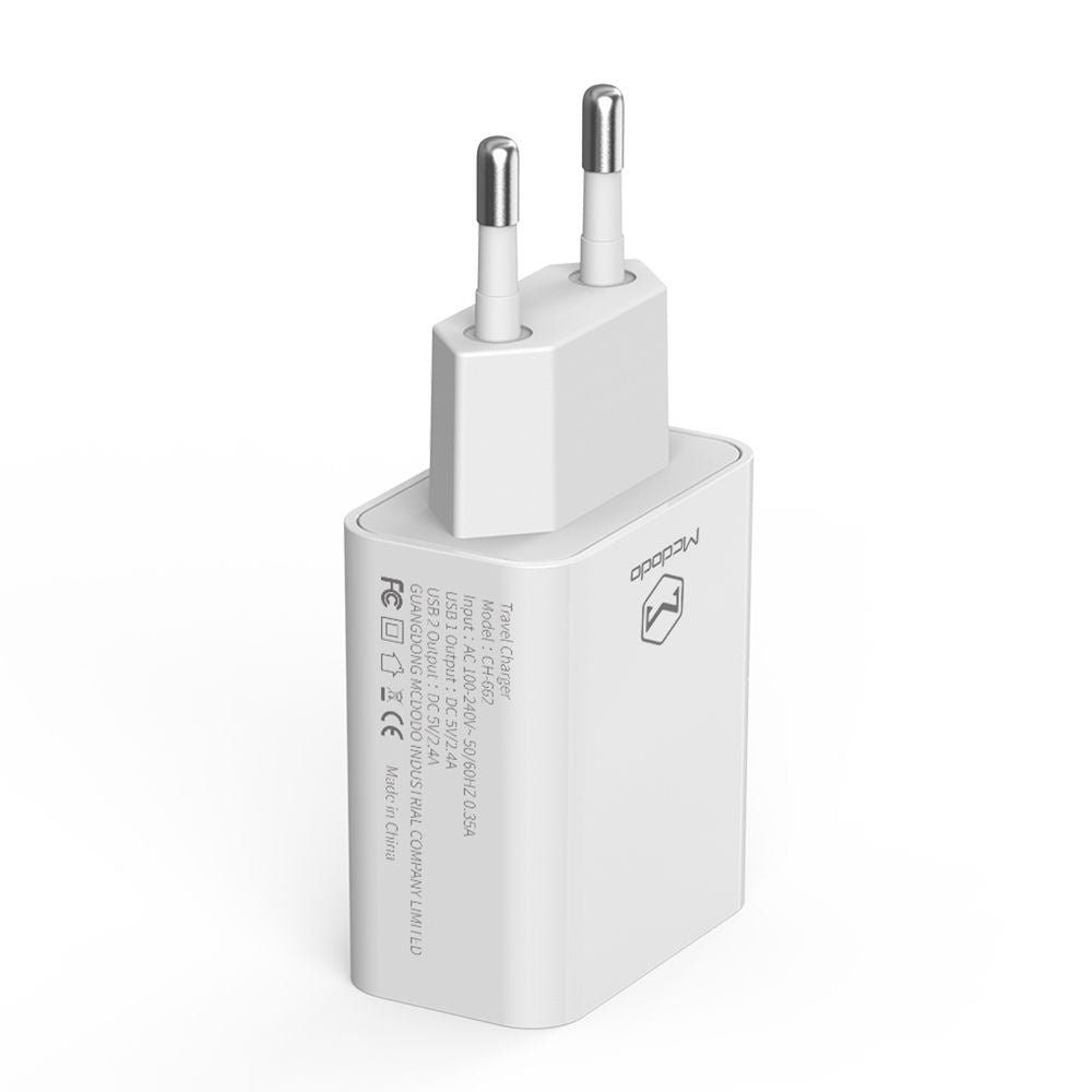 Incarcator Retea Cu Cablu USB-C McDodo CH-6721 Offer, 12W, 2.4A, 2 x USB-A, Alb
