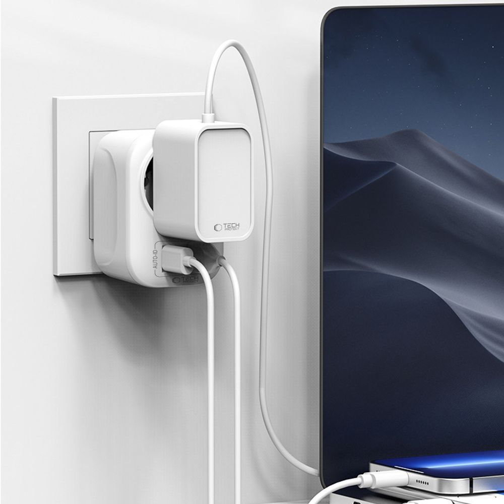 Incarcator Retea Tech-Protect TA100 Travel UK, 20W, 3A, 1 x Schuko - 1 x USB-A - 1 x USB-C, Alb